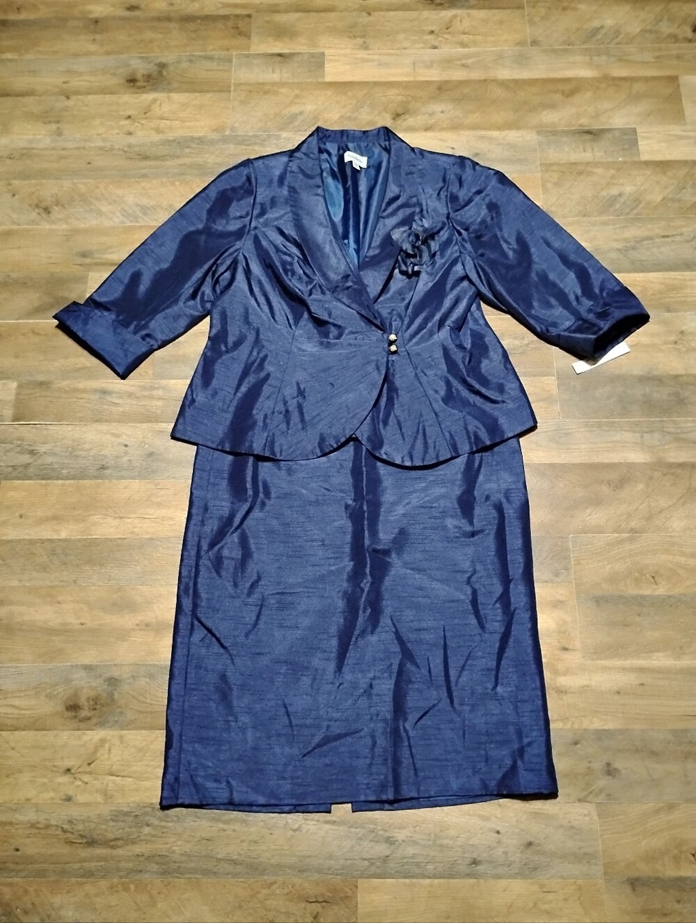Nicolette NWT Classic Two-Piece Formal Ensemble Womens Size: 14W